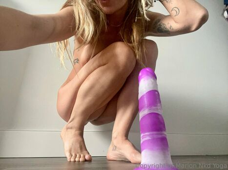 marionnakedyoga