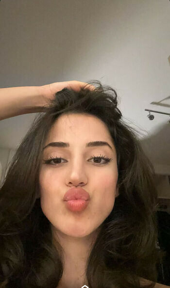 Melody Oz