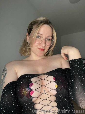 Mia Cruz