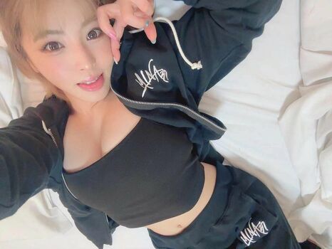 Mina Shirakawa