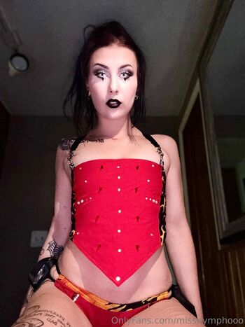 missnymphooo