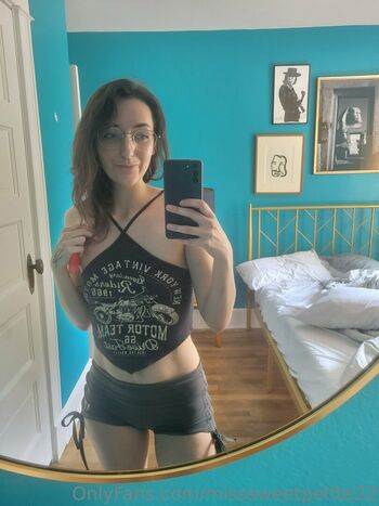 misssweetpetite22