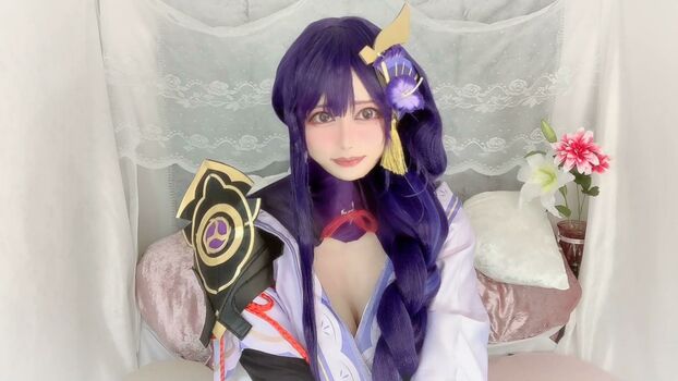 Momo JP Cosplay