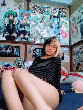 Momoiro Cosplay