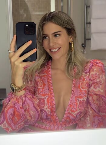Mrs.Bella