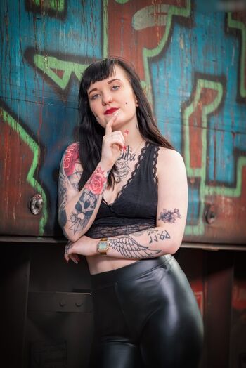 ms.lxura