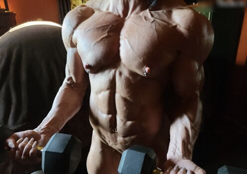 Muscle Geisha