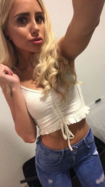 Naomi Woods