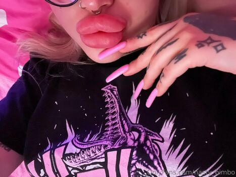 nasty_bimbo
