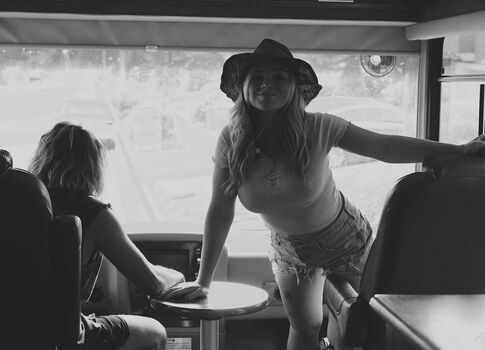 Natalie Alyn Lind