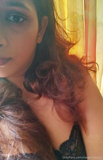 naughtyaunty