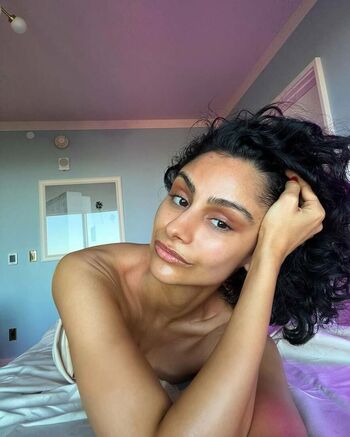 Nazanin Mandin