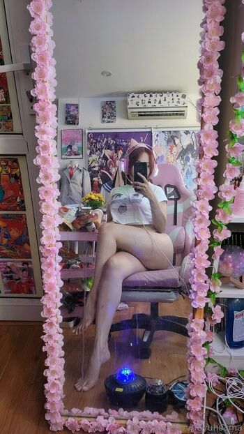 Neyu H Cosplay
