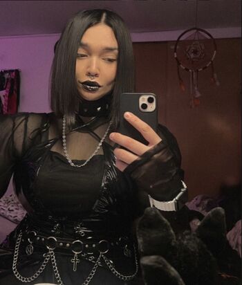 nicole_brutality