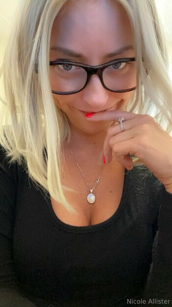 nicoleallister