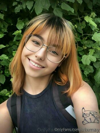 nina_grey