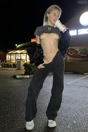 Nina Joy