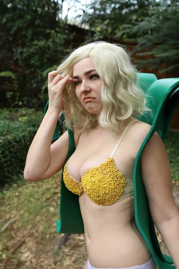 OMGCosplay