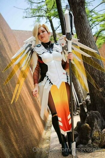 OMGCosplay