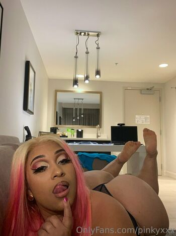pinkyxxx