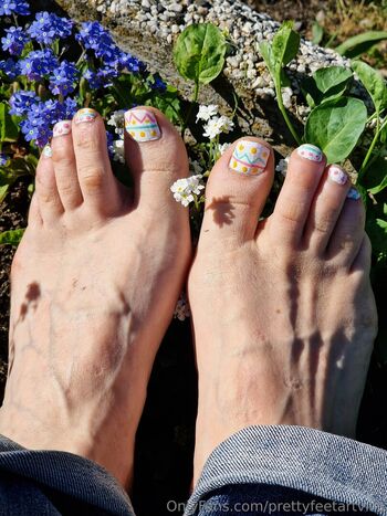 prettyfeetartvilla