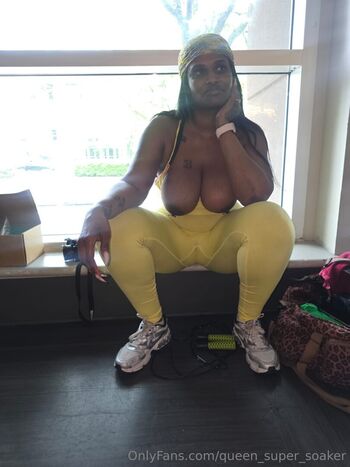 queen_super_soaker
