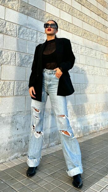 Rosario Matew