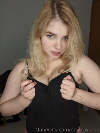 rosie_wettie