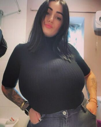 Roxanne Heaven