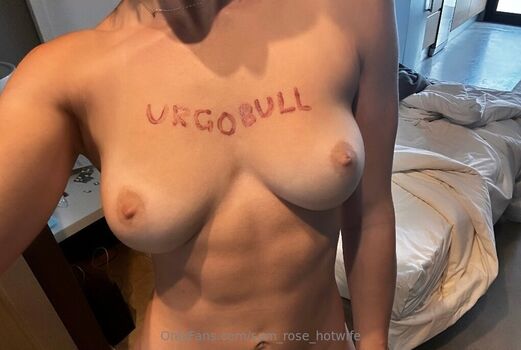 sam_rose_hotwife