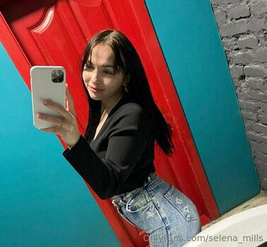 selena_mills