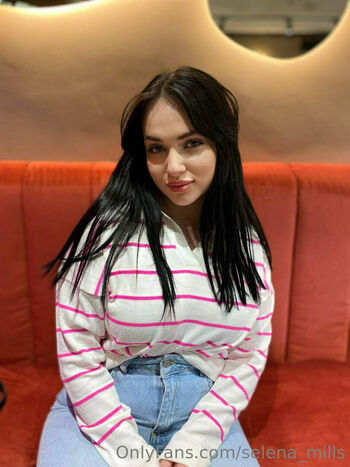 selena_mills