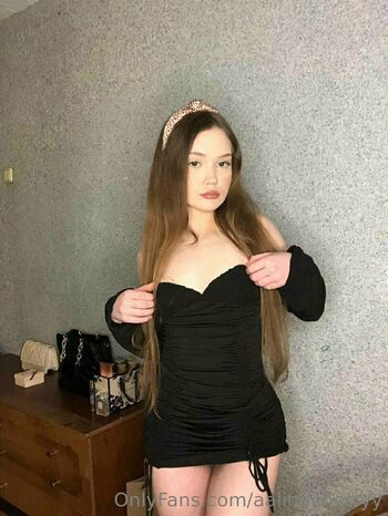 sexy_alinacherry