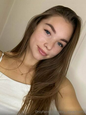 sexy_alinacherry