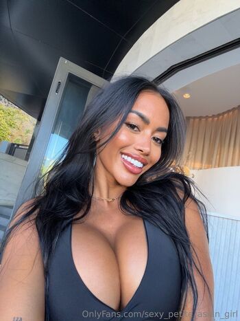sexy_petite_asian_girl