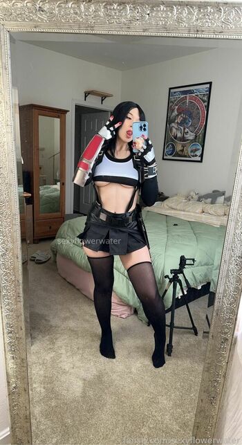 SexyWaterFlower