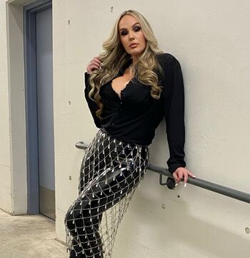 Shayna Wayne