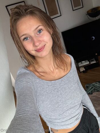Shelley Thessyna