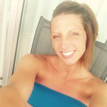 skye_hotwife