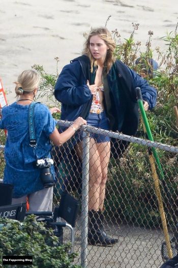 Suki Waterhouse