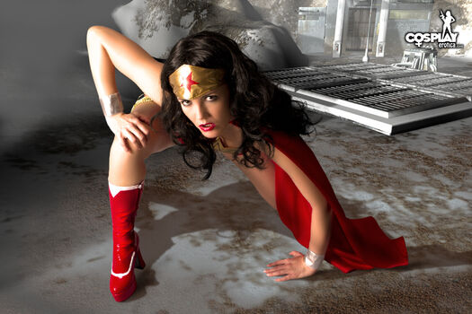 Superheroine