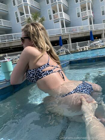 Sweetcheeks_83