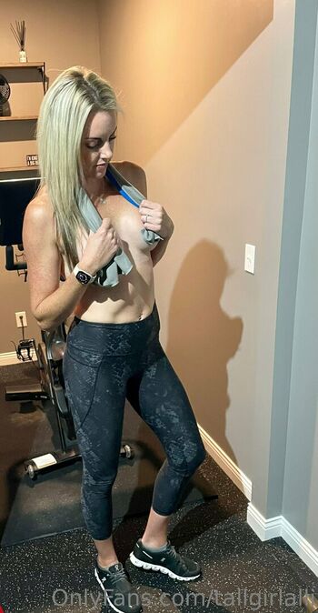 tallgirlalli