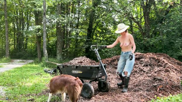 The Naked Gardener