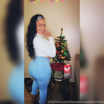 thenewqueenofcomedy