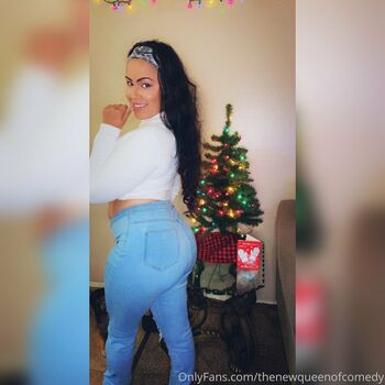 thenewqueenofcomedy