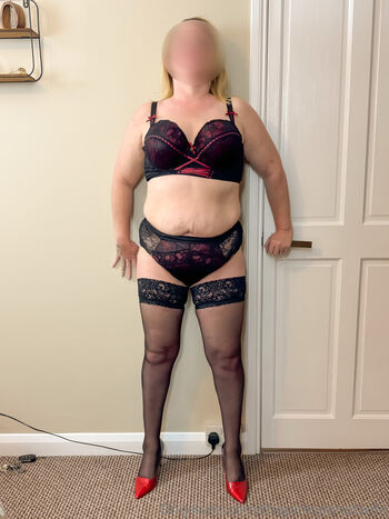 thepinkginhotwife