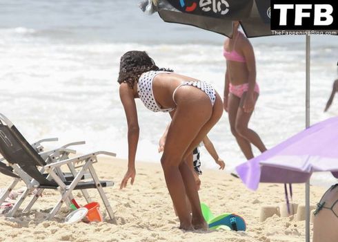 Tina Kunakey