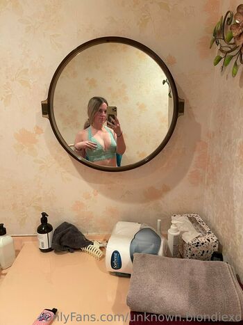 unknown.blondiexo