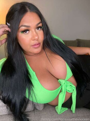 Vanessathevixxxen